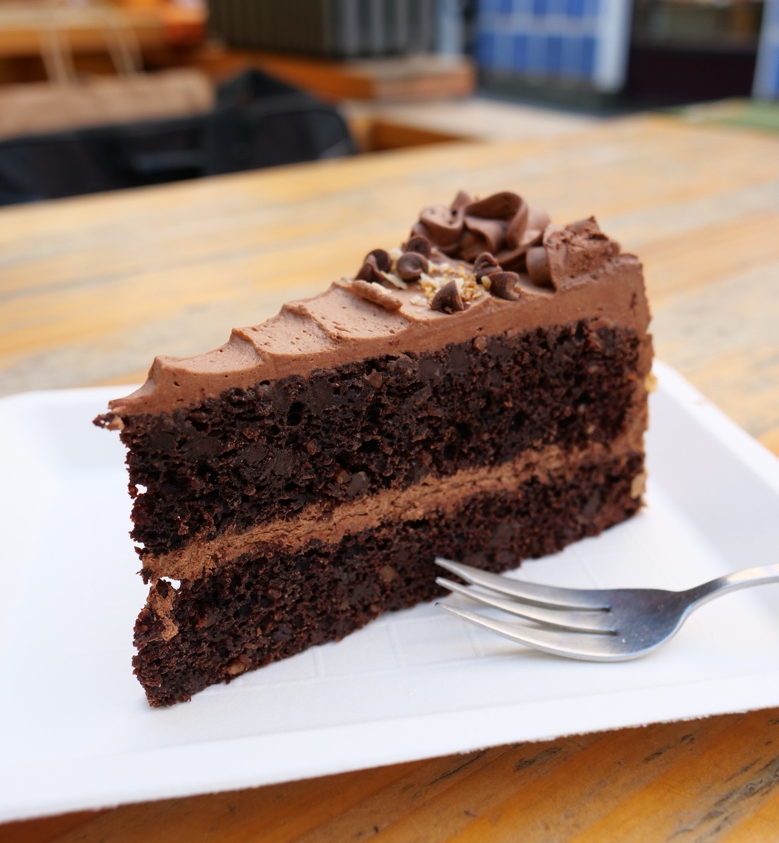 Cokoladna torta s bademima 2 CROP Deserti- novi